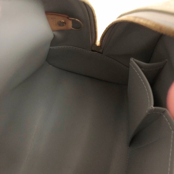 Louis Vuitton Vernis Tompkins Square Top Handle Bag - Picture 7 of 16